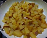 A picture of step 2 of Homemade Pumpkin Puree:.
