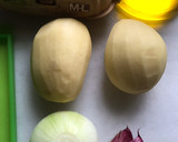 Foto del paso 1 de la receta: Tortilla de patatas y cebolla, la típica, para dos que se cuidan!! (muy light)
