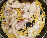 Foto del paso 7 de la receta: Pollo en crema poblana