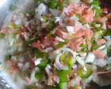 रवा मिनी उत्तपम(rawa mini uttapam recipe in hindi) रेसिपी चरण 2 फोटो