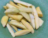 Foto langkah ke 1 dari resep Rujak Mangga Cabe Bubuk.