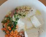 Foto langkah ke 2 dari resep Ngohyong Tahu Ayam.