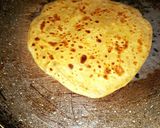 A picture of step 4 of Ajwain coriander and curry patta Chutney Paratha.