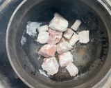 A picture of step 1 of Oxtail Potjie.
