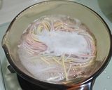 酸豇豆肉末煨麵的食譜步驟1照片