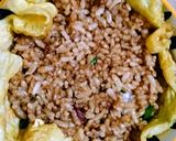 Foto langkah ke 5 dari resep Nasi Goreng Selimut.