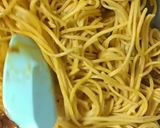 Foto langkah ke 6 dari resep Mie Goreng Pedas.