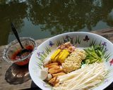 Foto langkah ke 2 dari resep Budae Jjigae (Army Stew).