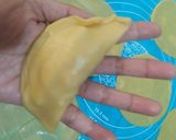 Foto langkah ke 4 dari resep Pastel Isi Kentang Wortel.