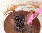 Foto langkah ke 4 dari resep Triple chocolate brownies.