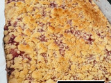 Raspberry Banana Cheesecake Streusel Squares