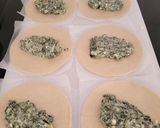 Foto del paso 2 de la receta: Empanadillas de espinacas, requesón y stilton en la freidora de aire