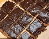 Foto langkah ke 6 dari resep Weetbix Chocolate Slice.