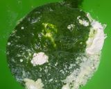 Foto langkah ke 5 dari resep Telur Dadar Goreng Tepung Daun Kelor.
