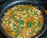 Foto del paso 9 de la receta: Guiso de garbanzos con acelgas y solomillo de cerdo