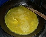 Foto langkah ke 4 dari resep Sosis Gulung Dadar.