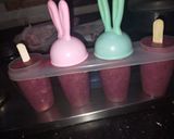 A picture of step 2 of Falsa Popsicle.