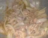 รูปขั้นตอนการทำที่ 2 ของ ผัดผงกะหรี่ไก่ใส่ผักกาดขาว : Stir-fried chicken with curry powder and Chinese cabbage