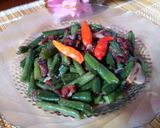 Foto langkah ke 3 dari resep Tumis kacang panjang with corned beef.
