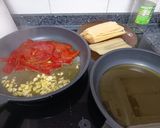 Foto del paso 3 de la receta: Pencas de acelgas con pimientos morrones,