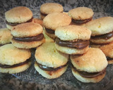 Foto del paso 2 de la receta: Alfajores de coco con dulce de leche