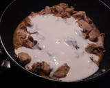 Foto del paso 5 de la receta: Pollo con champiñones a la crema