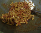 Foto langkah ke 5 dari resep Orek tempe basah bumbu gula asem.