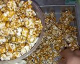 Foto langkah ke 7 dari resep Caramel Popcorn.