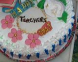 A picture of step 4 of Vanilla ice cream cake.