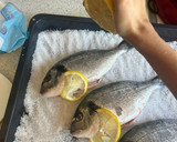 Foto del paso 4 de la receta: Dorada a la sal