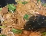 Foto langkah ke 5 dari resep Kwetiaw goreng.