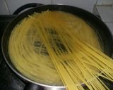 Foto langkah ke 2 dari resep Spaghetti Tuna Aglio Olio.