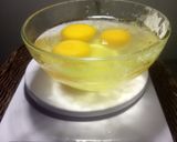 Foto langkah ke 3 dari resep Bolu Kabocha Kukus.