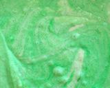 A picture of step 5 of Chocolate chip mint cake.