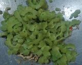 Foto langkah ke 2 dari resep Tumis Pare Usus.