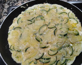 Foto del paso 9 de la receta: Mini tortilla de patata con calabacín y brócoli 🥒 🥔 🥦. 🧅🧄
