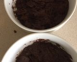 A picture of step 2 of Gardner Instant Delight Gateau.