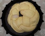 Foto del passaggio 11 della ricetta Corona di pan brioche ripiena di salumi e formaggi
