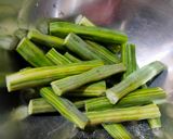 A picture of step 1 of Drum sticks curry / saragvo.
