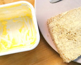 Foto del paso 2 de la receta: Sándwich Mallorquín de Sobrasada con Miel y Piñones