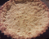 Foto del paso 2 de la receta: Tarta de frutilla con crema y gelatina