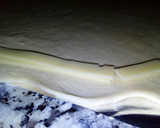 Foto del paso 16 de la receta: Pizza casera con borde de queso (de jamón) - no más masa pegada✋