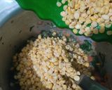 A picture of step 4 of Dal palak.