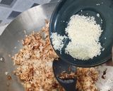 Foto langkah ke 4 dari resep Nasi Goreng Sambal Sisa.