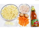รูปขั้นตอนการทำที่ 1 ของ 🍝พาสต้าแกนเซทเต้ไก่ผัดซอส Chicken Gansettes Pasta & Chili Sauce