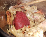 Foto del paso 4 de la receta: Paticas o manitas de cerdo con zanahoria