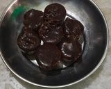 होममेड चॉकलेट (Homemade chocolate recipe in Hindi) रेसिपी चरण 5 फोटो