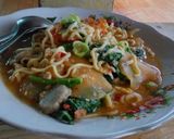Foto langkah ke 4 dari resep Seblak mie telur ceplok.