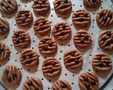 Foto langkah ke 5 dari resep Chocolatos Cookies (4 Bahan & No oven).