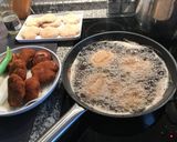 Rántott hús darált húsból, tepsis krumplival recept fázis 4 fotója
